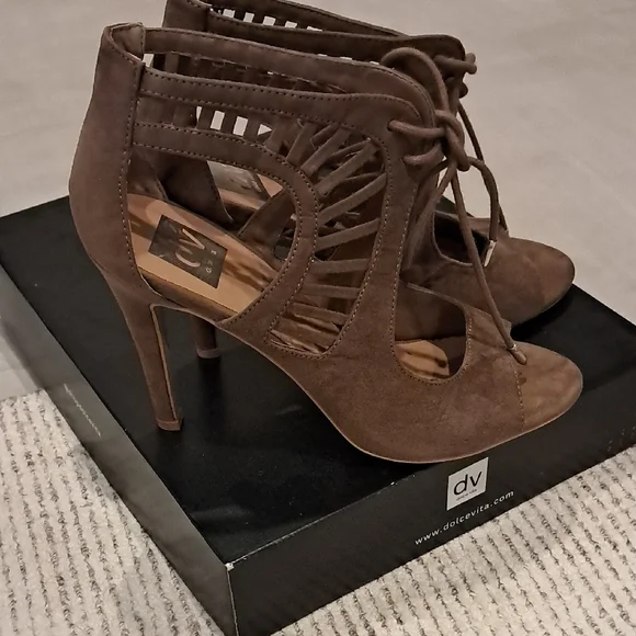 DV by Dolce Vita Lace-Up Suede Brown Heels Size 8 - Picture 11 of 12